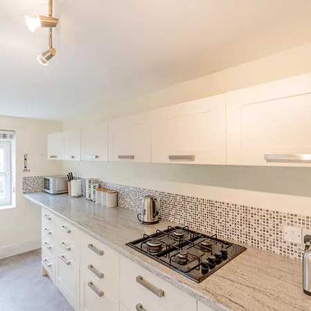 Strayside - Cosy Dog Friendly Sleeps 4. 5 Mins Walk To Hospital And 15 Mins Walk To Town Centre 度假居 *