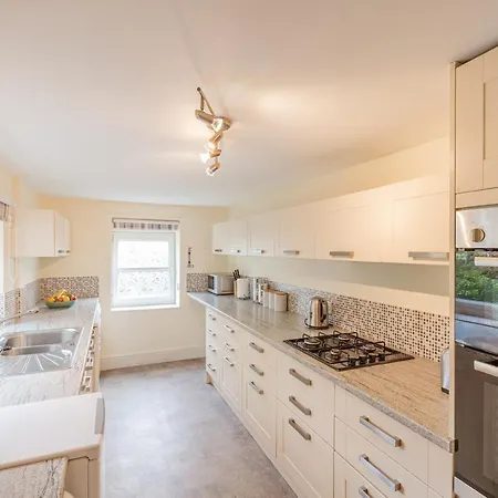 Strayside - Cosy Dog Friendly Sleeps 4. 5 Mins Walk To Hospital And 15 Mins Walk To Town Centre * 哈罗盖特