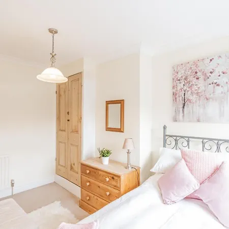 度假居 Strayside - Cosy Dog Friendly Sleeps 4. 5 Mins Walk To Hospital And 15 Mins Walk To Town Centre 哈罗盖特